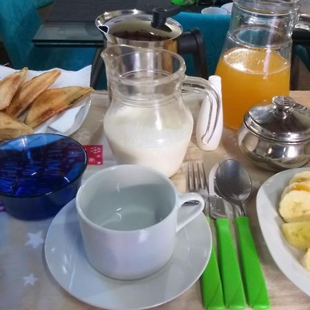 Bed and Breakfast Saiyu Aeropuerto Luque Exterior foto
